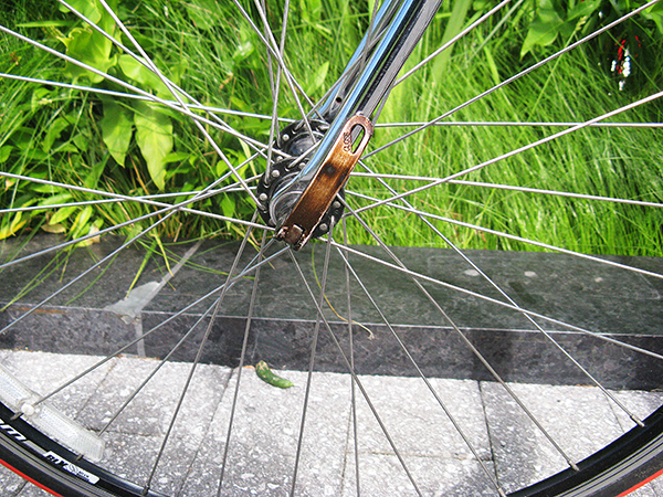 Front Hub Quick Release1 View